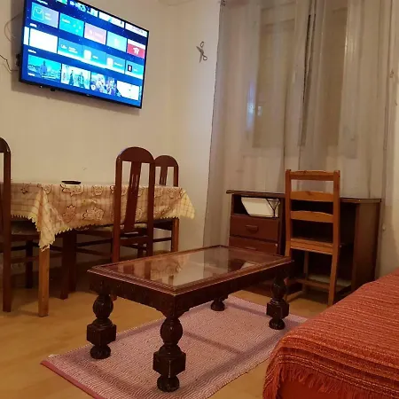 Homestay Perales Habitación en casa particular Madrid