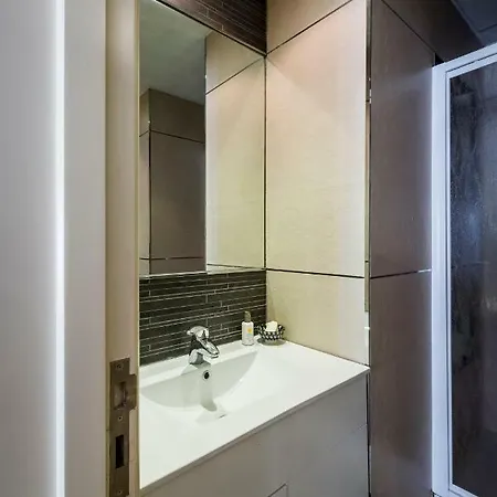 Figueroa Design Apartment