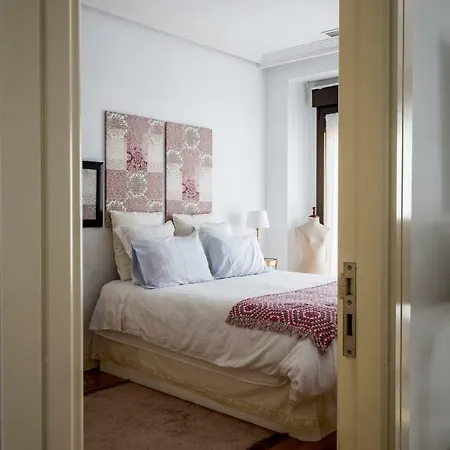 Figueroa Design Apartment *