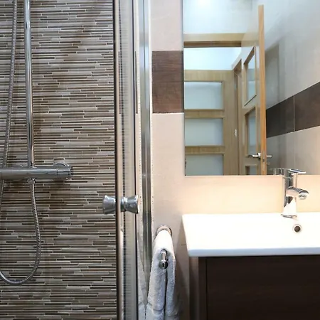 Atocha Art Apartment