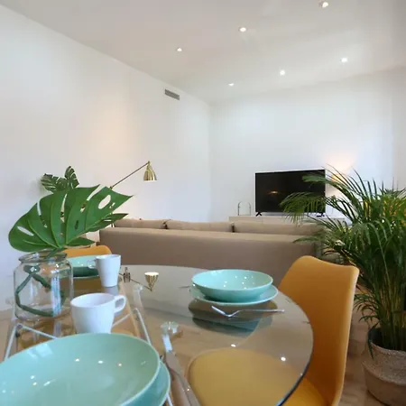 Atocha Art Apartment *