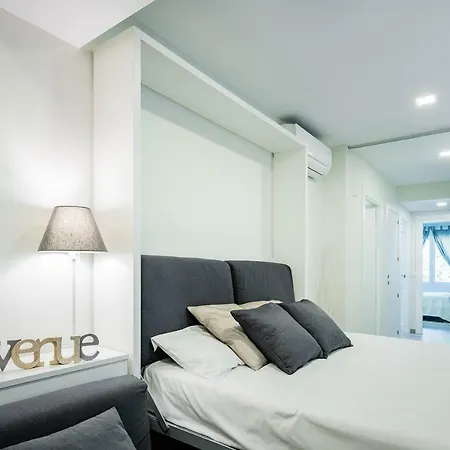 Exclusive Quietness In The Heart Of With Public Parking, Breakfast, 2 Bathrooms Madrid