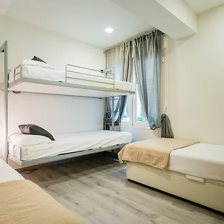 Exclusive Quietness In The Heart Of With Public Parking, Breakfast, 2 Bathrooms Апартаменты