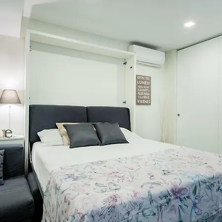 Exclusive Quietness In The Heart Of With Public Parking, Breakfast, 2 Bathrooms * Madrid