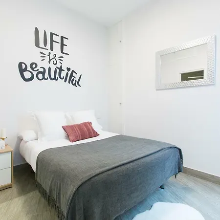 Plaza Callao, House