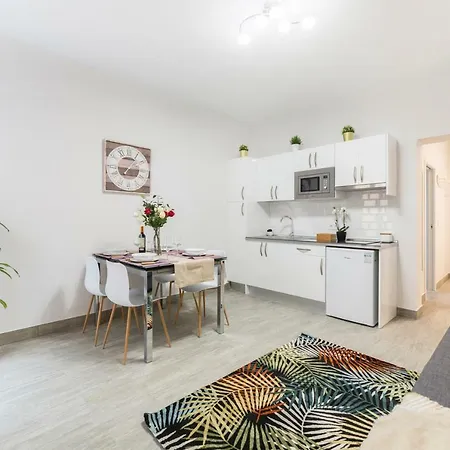 Apartment Cibeles, House