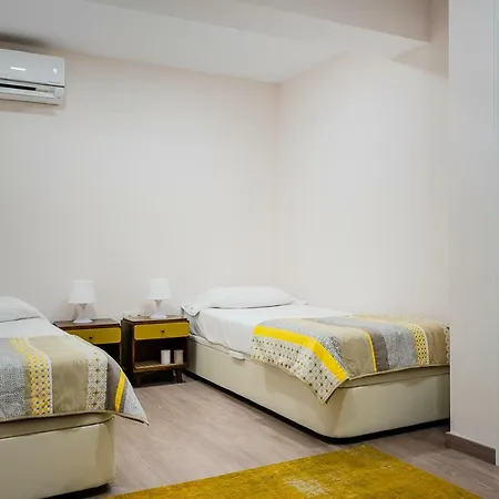 Exclusive Quietness In The Heart Of With Public Parking, Breakfast, 2 Bathrooms
