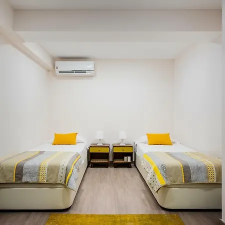 Exclusive Quietness In The Heart Of With Public Parking, Breakfast, 2 Bathrooms Apartment Madrid