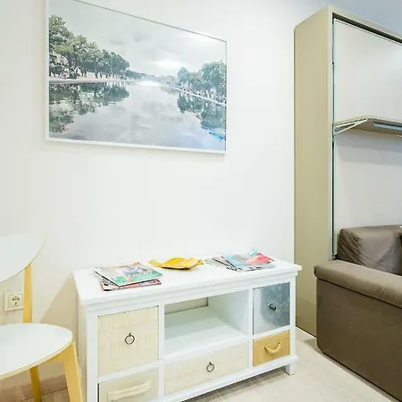Exclusive Quietness In The Heart Of With Public Parking, Breakfast, 2 Bathrooms *