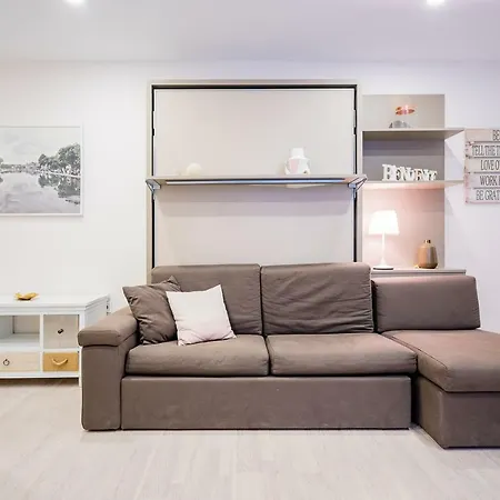 Exclusive Quietness In The Heart Of With Public Parking, Breakfast, 2 Bathrooms Apartment Madrid