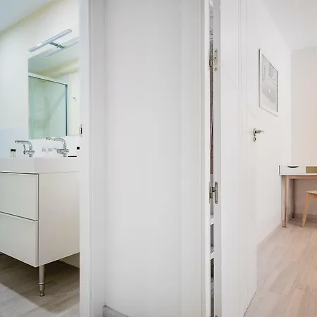 Apartment Exclusive Quietness In The Heart Of With Public Parking, Breakfast, 2 Bathrooms Madrid