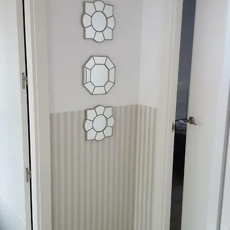 Apartamento Metro Oporto-madrid 2 *