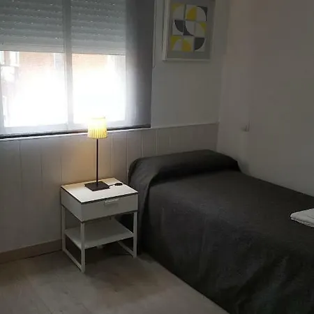 Apartamento Metro Oporto-madrid 2 *