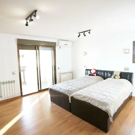 Luxury For Business & Family Trips Apartment Madrid