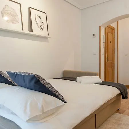 Ifema Deluxe - Aeropuerto I - Eleven Host Apartment