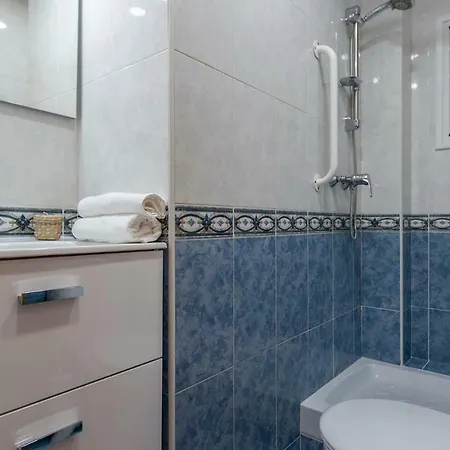 Ifema Deluxe - Aeropuerto I - Eleven Host Apartment