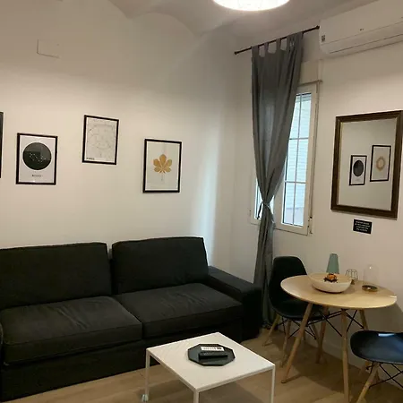 Santa Ana's Charming Flat *