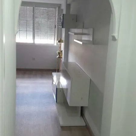 La Vaguada Apartment *
