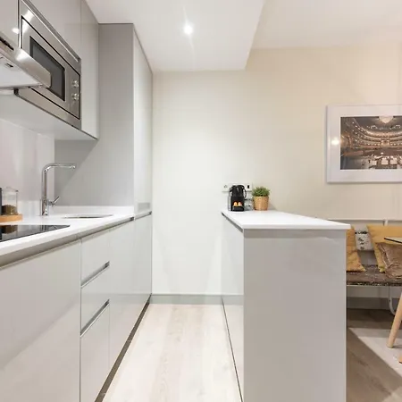 Sophisticated Brand New Flat