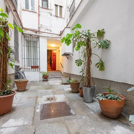 Sophisticated Brand New Flat