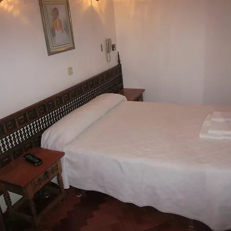 Pensjonat Esmeralda 2*
