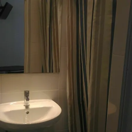 Guest house Alaska Madrid