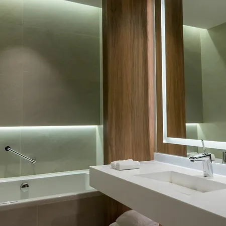 Circulo Gran Via, Autograph Collection (adults Only) 4*