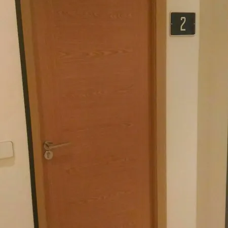 Guest house Alaska Madrid