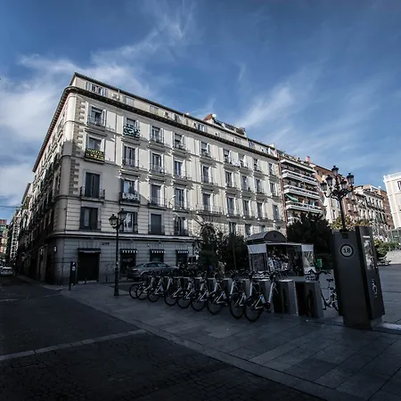 Vázquez De Mella Gran Vía 2*