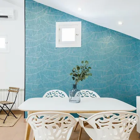 Charming Puerta Del Sol Terrace Apartment *
