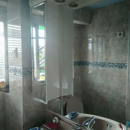 Homestay Double In Plaza Eliptica Metro Station