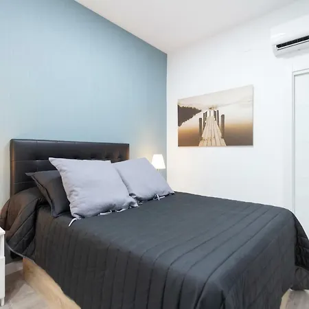 Plaza Mayor Apartment *