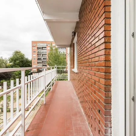 Ifema-airport Apartment *