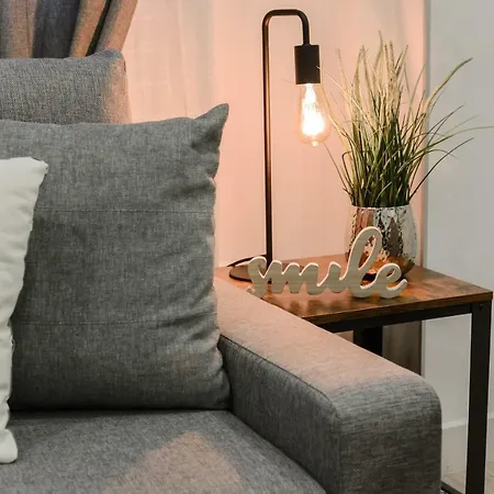 Charming Puerta De Toledo Apartment
