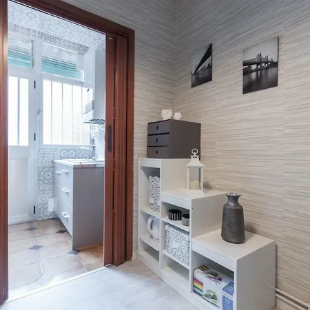 21 Gumers Apartment