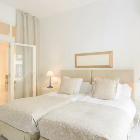 Charming Goya Luxury *