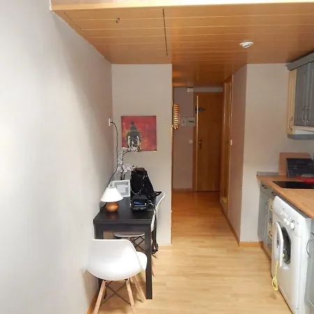 Apartamento Buhardilla En La Calle Mayor... Céntrico Y Con A/a *
