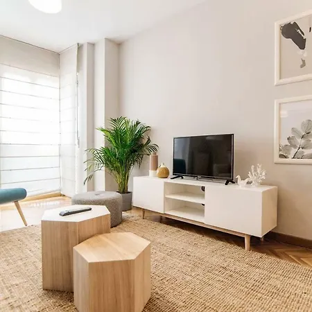 Bright Flat Parking/wanda Metropolitano/ Airport