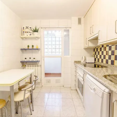 Bright Flat Parking/wanda Metropolitano/ Airport Apartment *