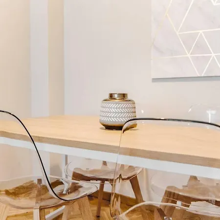Bright Flat Parking/wanda Metropolitano/ Airport * Madrid