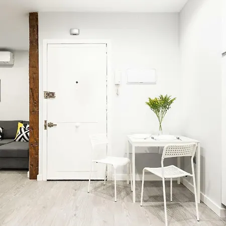 Bnbholder Black & Yellow Design Sol Apartment *