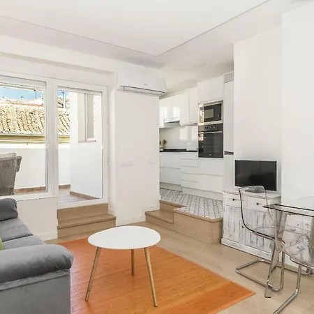 Bnbholder Stunning Terrace Centre Apartment