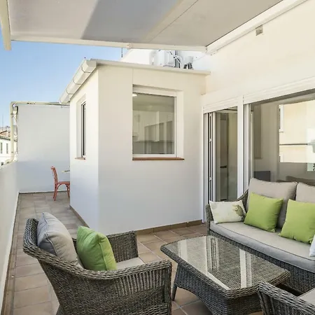 Bnbholder Stunning Terrace Centre Apartment