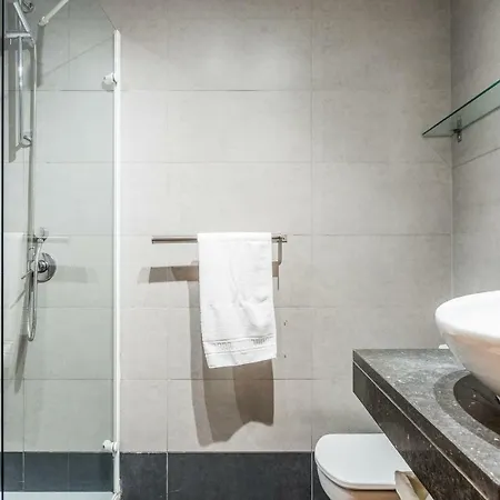 Apartment Waou Gran Via I - Alquiler Corta Duracion