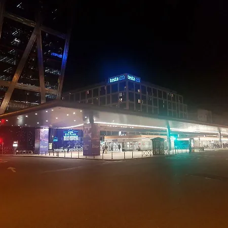 Bonito Apto Cinco Torres Plaza Castilla *