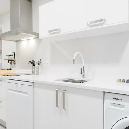 Апартаменты Charming San Bernardo - Estancias Temporales Мадрид