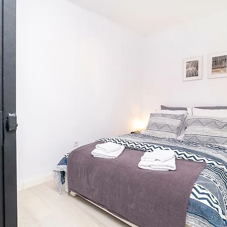 Apartment Smiling Near Puerta Del Sol By Batuecas Madrid
