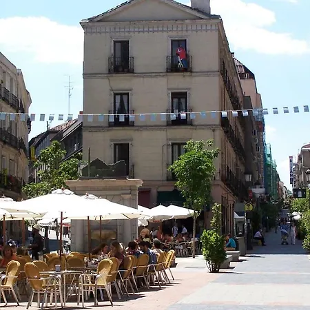 Sol Deluxe-nun-arce Apartment