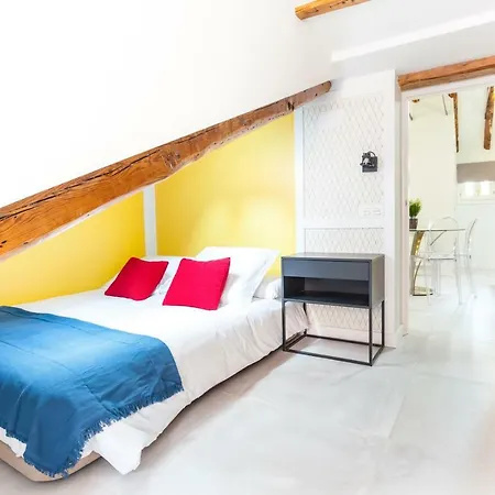 Friendly Patio Apartment Madrid