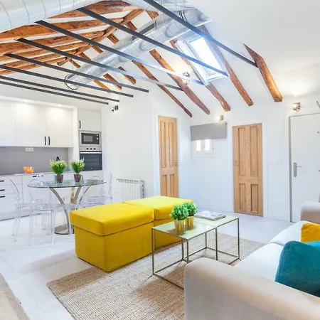 Friendly Patio Apartment *